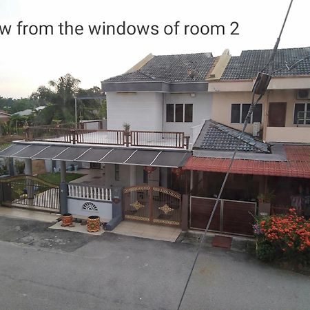 Purple Dream Home Teluk Panglima Garang Quarto foto